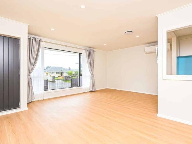 Modern Family Living in Prime Location Built by MJ HOME Group