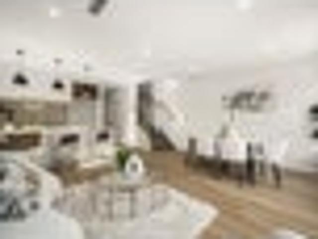 Modern Family Living in Strathmill, Orewa