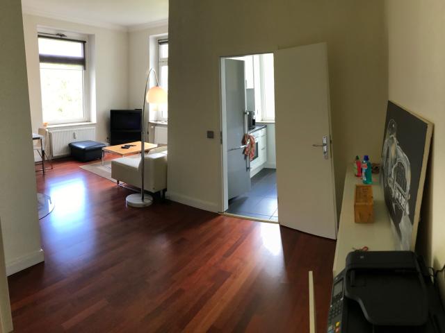 Modern flat in Eimsbüttel great location and connection with balcony