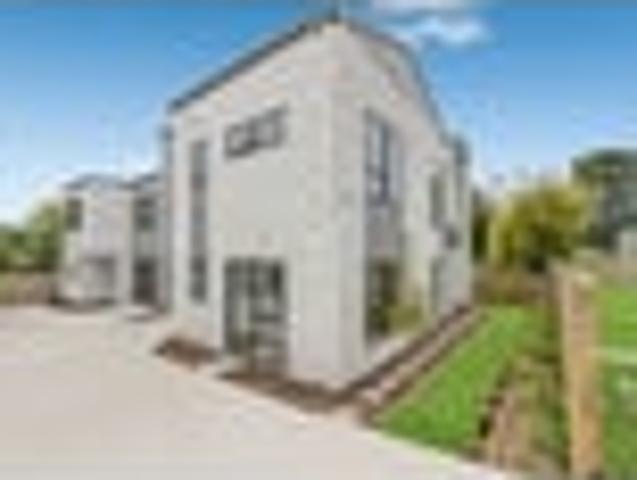 Modern & Freehold 4 beds 4 baths