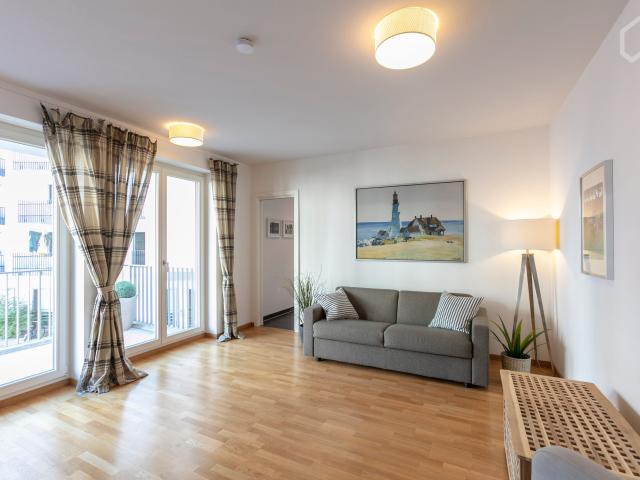 Modern, fully equipped apartment in Maxvorstadt, with balcony, very bright