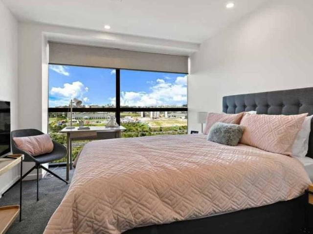 Modern Fully furnished 1BR Studio in Manukau City