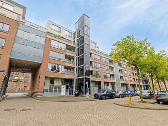 Modern Furnished Apartment Available