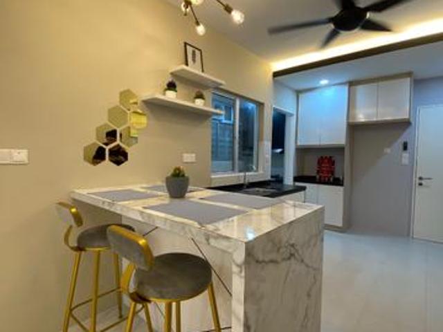 Modern furnished apartment near LRT