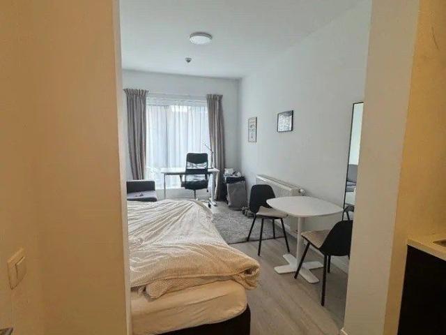 Modern, furnished studio!