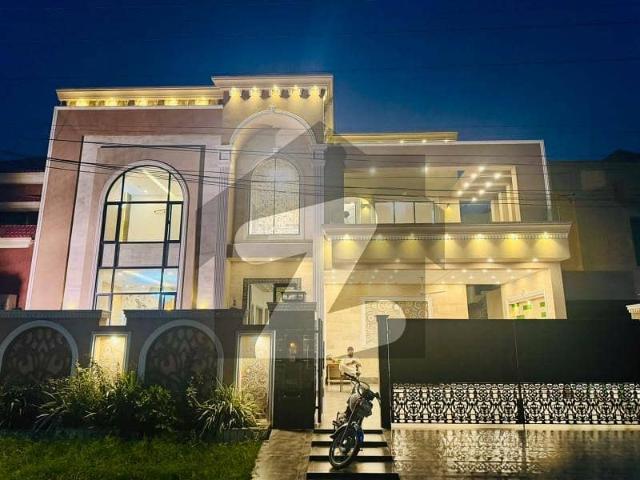 Modern kanal new 6 bedroom house for sale in valencia town lahoore