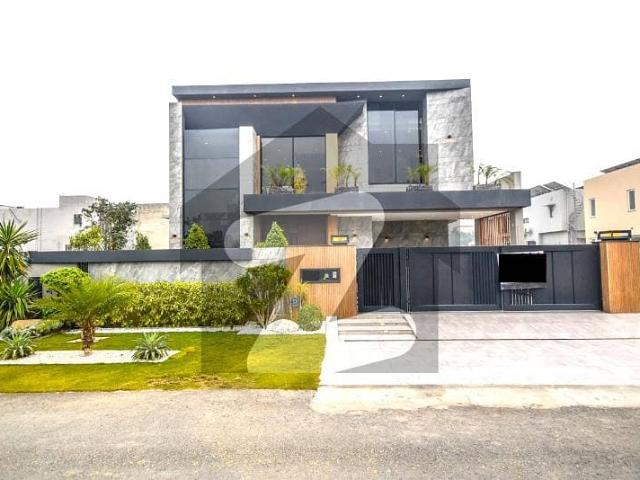 Modern House For Sale at Hot Location Near Macdonold & Colse To Raya