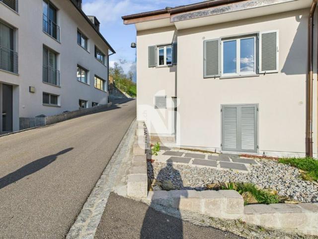 Modern, hochwertig mit Sitzplatz, Sauna und Whirlpool | dreamo. Ch