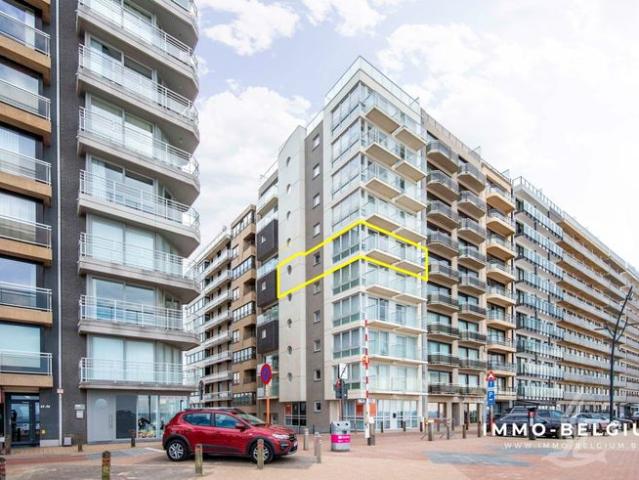 Modern hoekappartement met 2 slaapkamers en frontaal zeez.