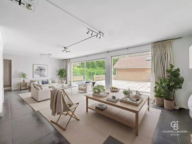 Modern home with an approximately 85 square meter terrace /
