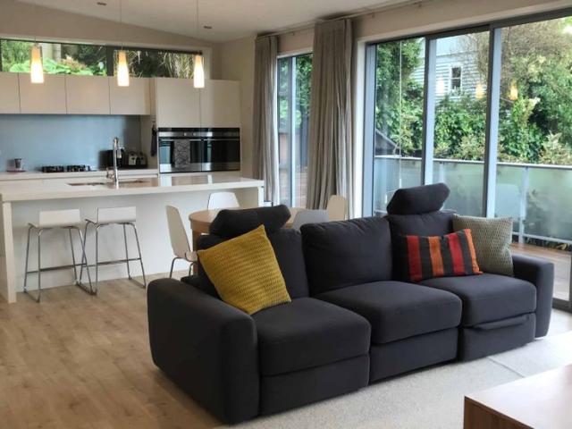 Modern home in Orakei