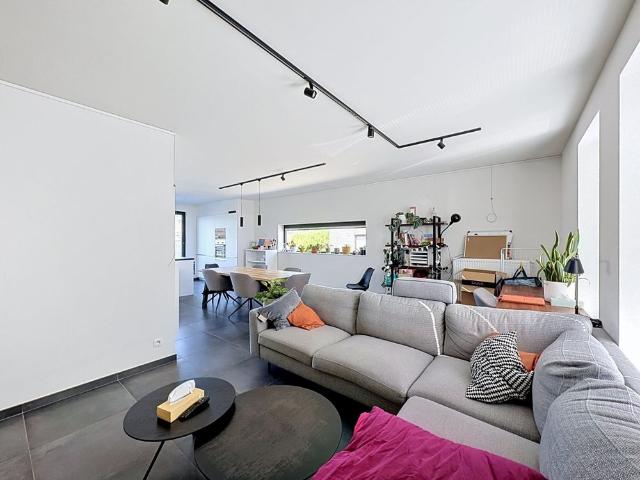 Modern halfopen duplex appartement in Beigem