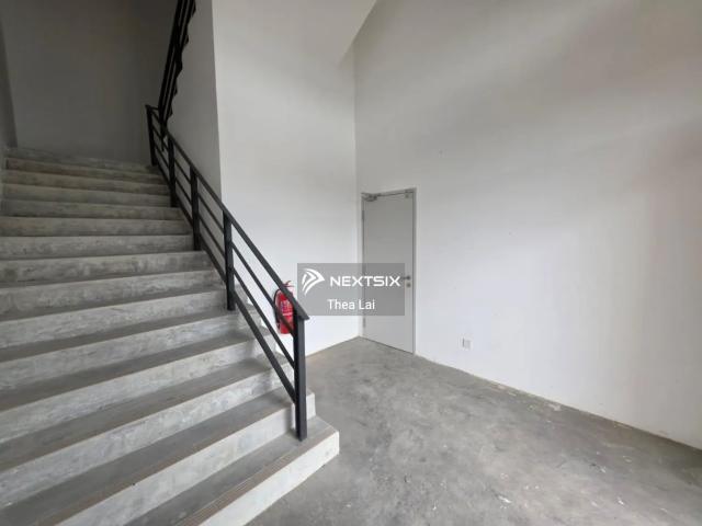Modern & high spec industrial unit — ideal for manufacturing, warehousing, and logistics operations