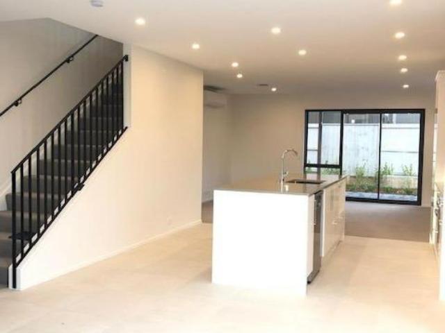 Modern High Spec Living