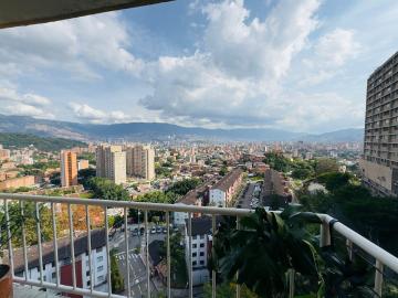Modern industrial duplex with views of Medellín