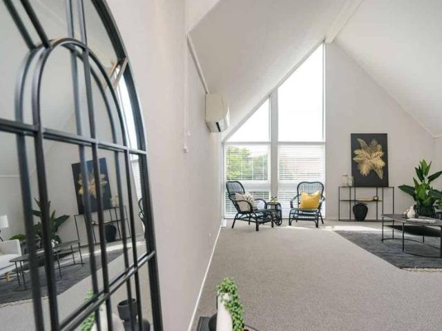 Modern Inner City Living Fully Furnished