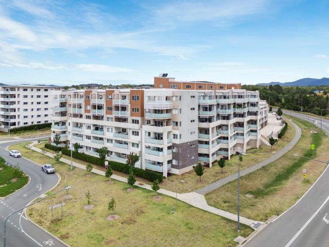 Modern One Bedroom Living In A Convenient Location