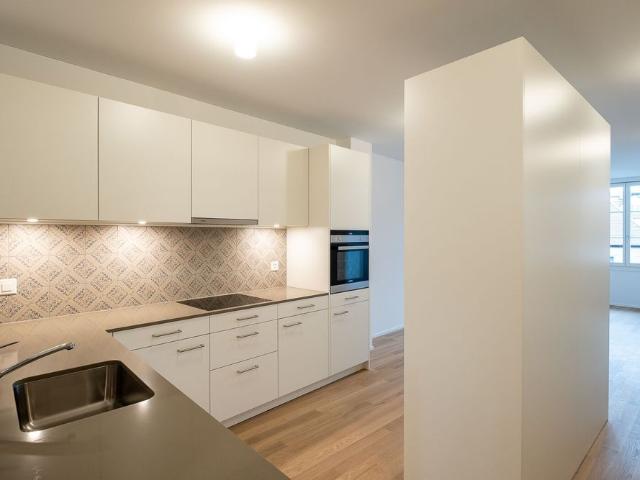 Modern Old Town Apartment