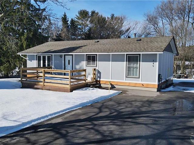 Modern Open Concept Bungalow In Barrie For Sale 749e