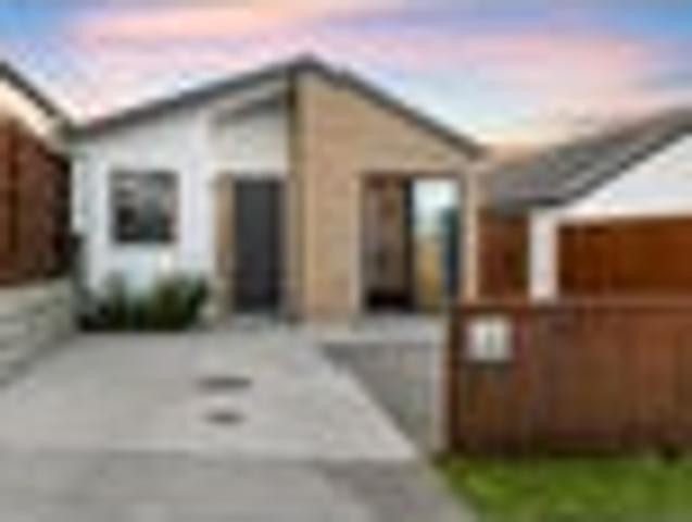 Modern & Low Maintenance Must Be Sold
