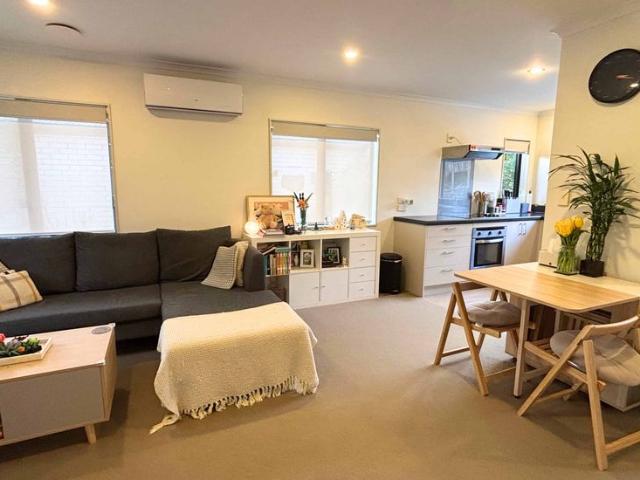Modern, Low Maintenance Comfort