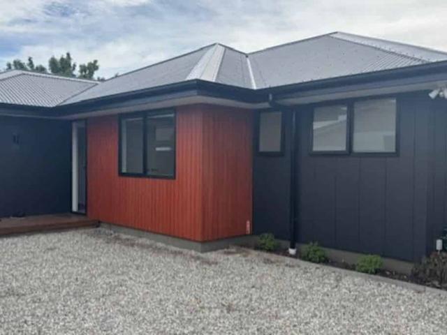 MODERN LOW MAINTENANCE LIVING