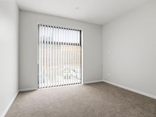 Modern, low maintenance living in the heart of Mangere Bridge!