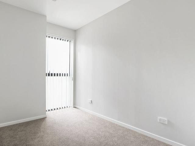 Modern, low maintenance living in the heart of Mangere Bridge!