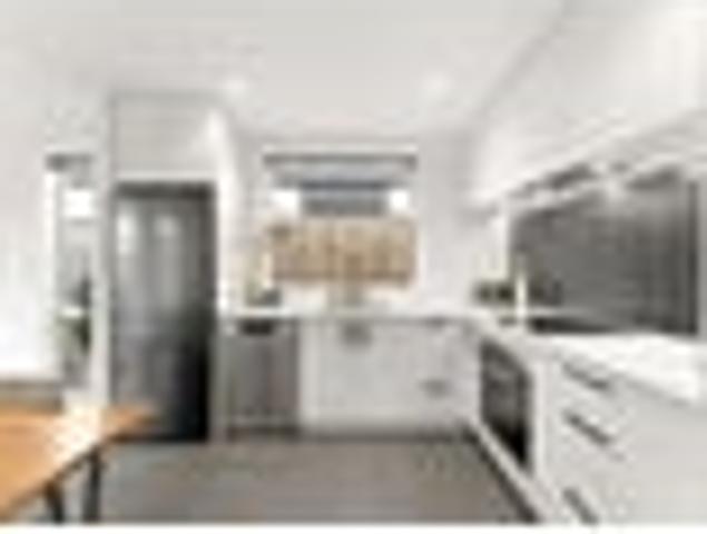 Modern, Low Maintenance & Perfectly Placed