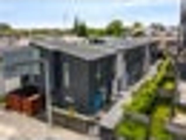 Modern Living Minutes from the CBD