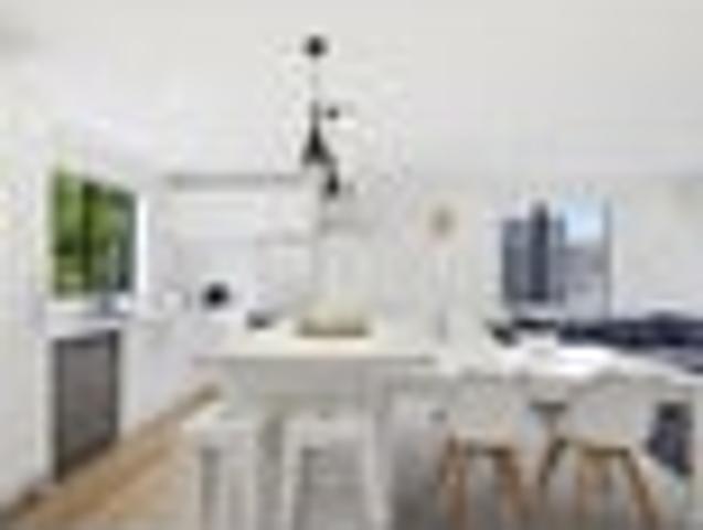 MODERN LIVING OVER THREE LEVELS