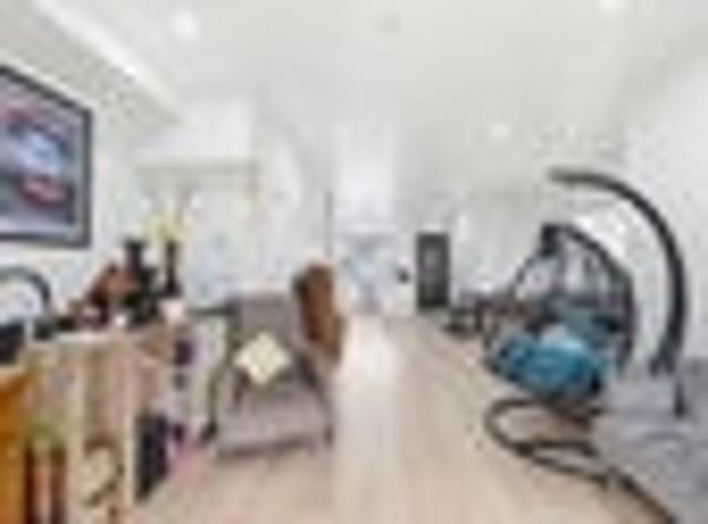 Modern Living on Putiputi Way