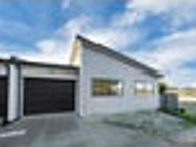 Modern Living at Its Best Must Sell