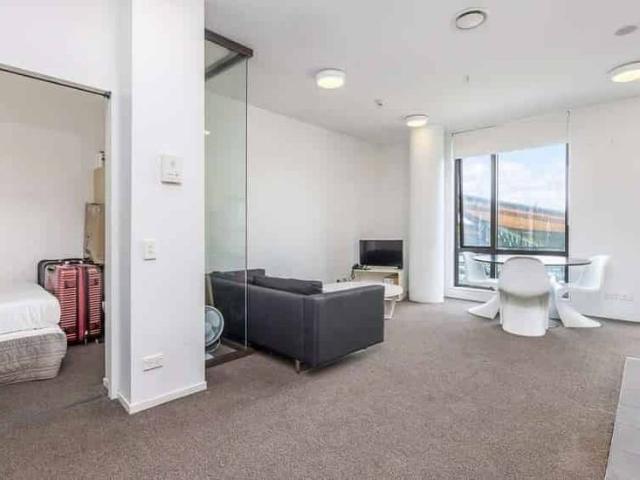Modern living in Manukau!