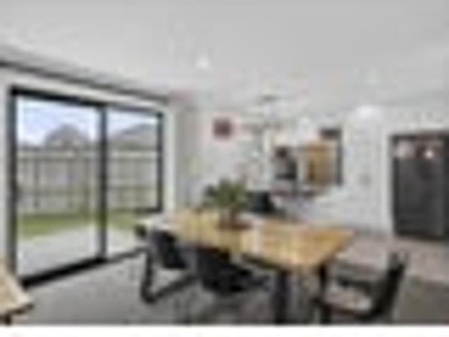 Modern Living in Waitara