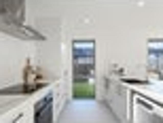 Modern Living, Prime Location