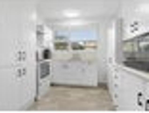 Modern Living Redefined In the heart of Pakuranga!