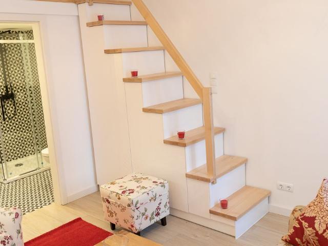 Modern living studio in the heart of Charlottenburg with sleeping gallery, Berlin Amsterdam Apartments for Rent