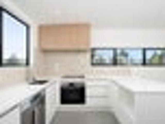 Modern Living with Income Potential!