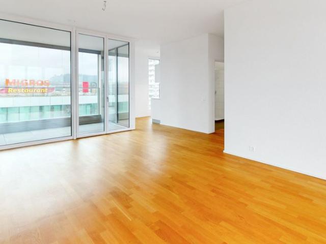Modern living with plenty of light and comfort in an ideal location