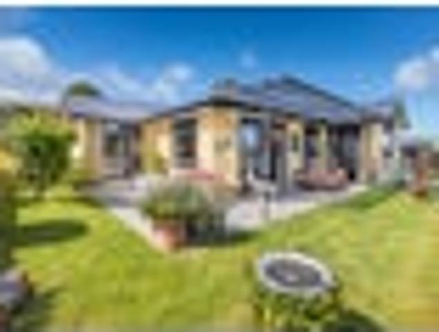 Modern Living with Views to Pirongia