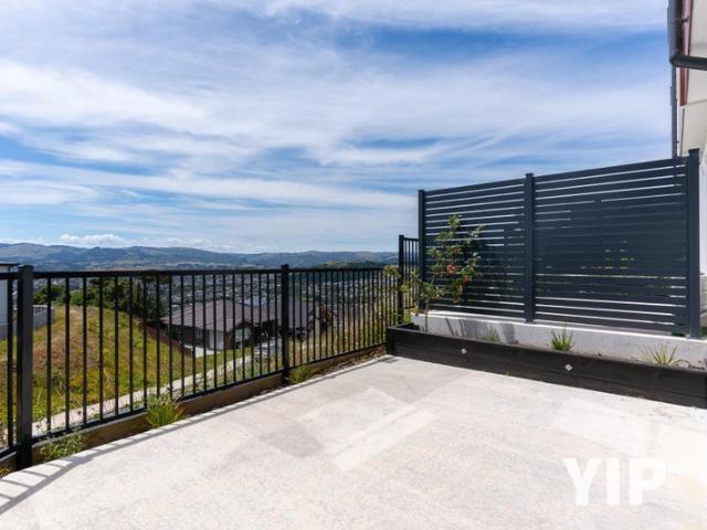 Modern Living with Views? YIP!