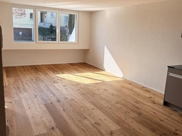 Modern living, 2.5 room apartment in a quiet location
