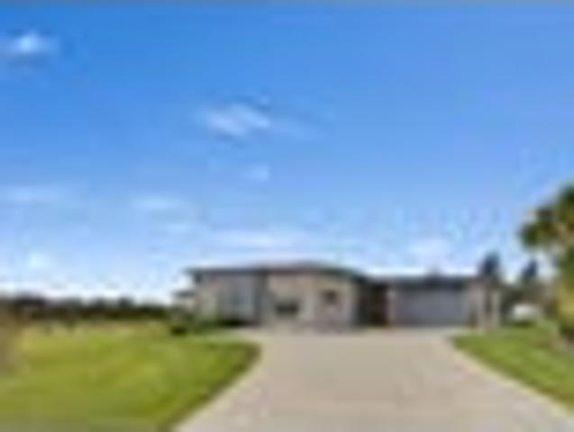 Modern Lifestyle with Airbnb Potential