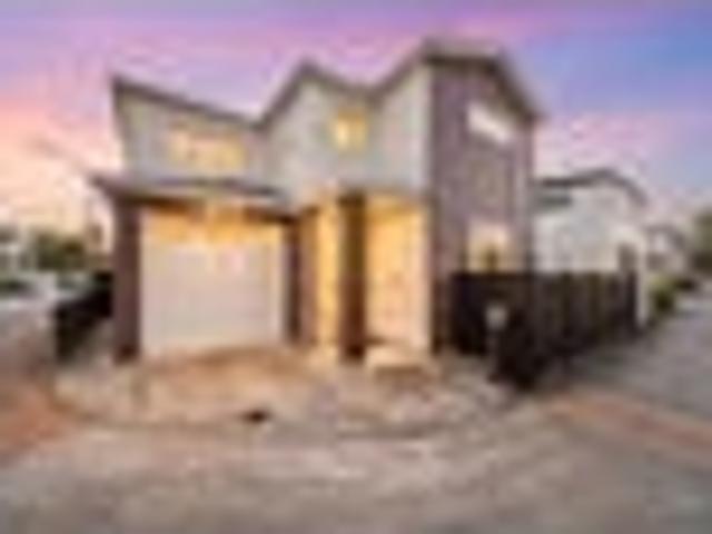 Modern Luxury in a Secure, Sun Soaked Enclave