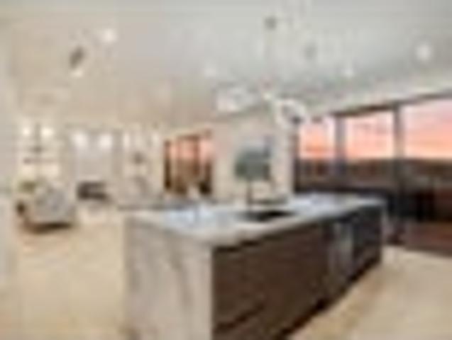 ELEGANCE, SPACE & ROOM FOR GRANNY