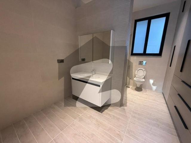 Modern Luxurious House with Resort Style Amenities F 8