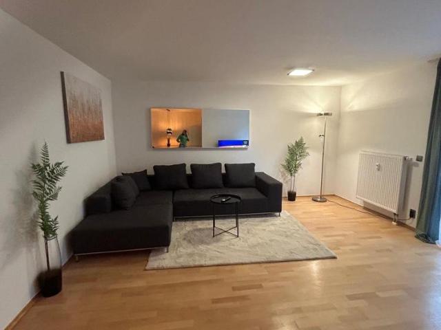 Modern möbliertes 3 Zimmer Apartment mit Terrasse und Garten in Karlsfeld