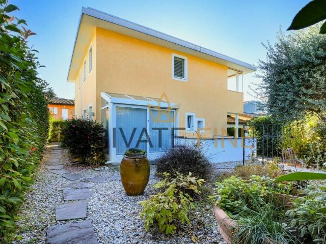 Modern, Mediterranean detached house in a central and quiet location | dreamo. Ch