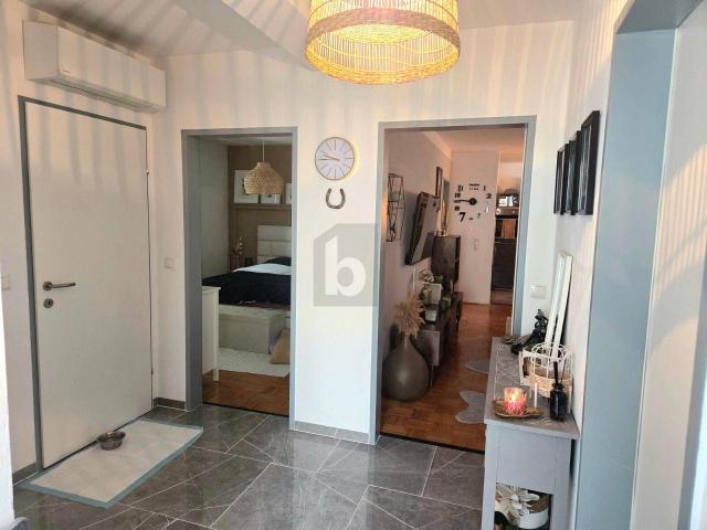 MODERN MIT BALKON UND TOP AUSSTATTUNG